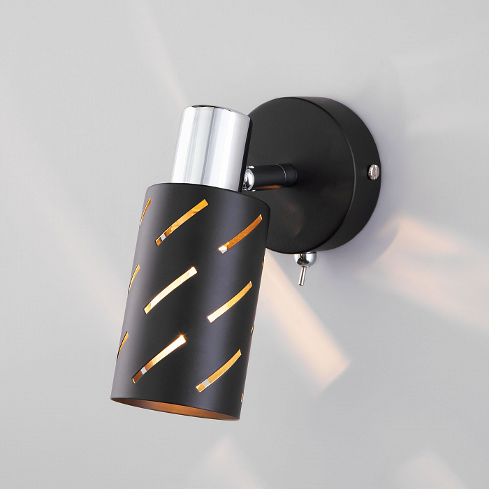 Светильник Eurosvet 20090/1 черный/хром