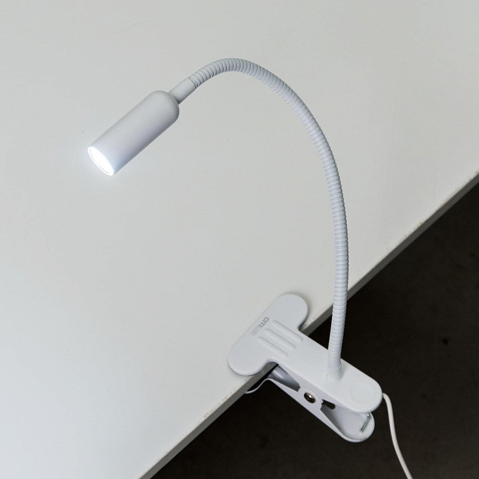 Настольная лампа  CL803060N