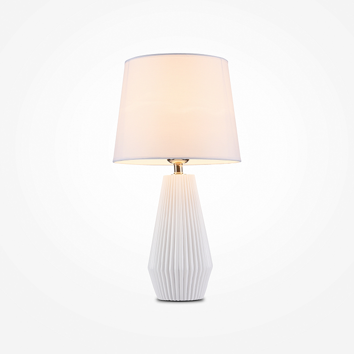 Настольная лампа Maytoni Z181-TL-01-W