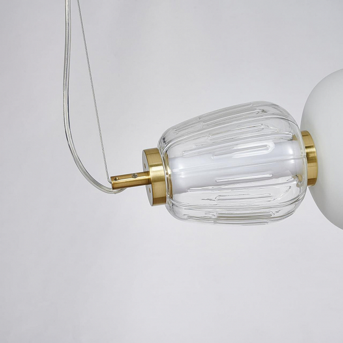 Люстра Favourite 4057-3P