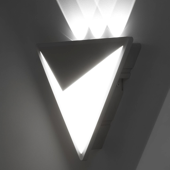 Уличный светильник  CLU0804WH